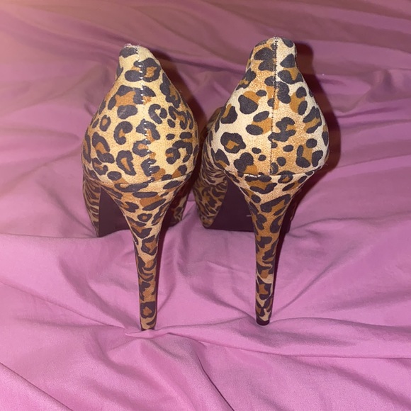 Charolette Russe cheetah peep toe stilettos - Picture 5 of 9
